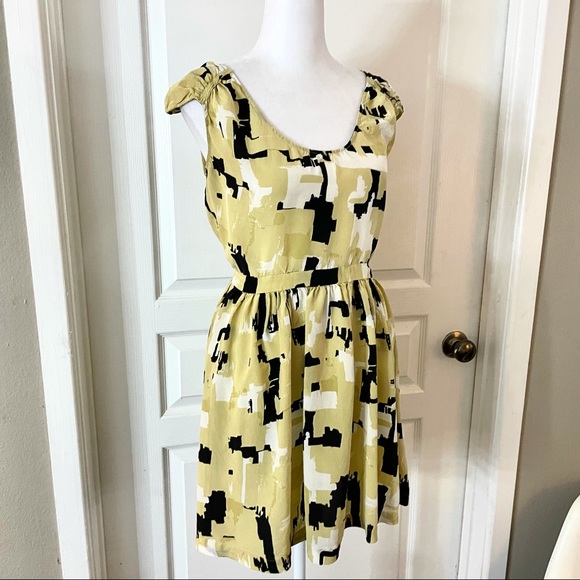 Joie 100% silk abstract pattern dress - Picture 2 of 6